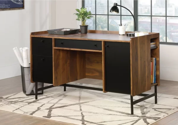 Milo desk